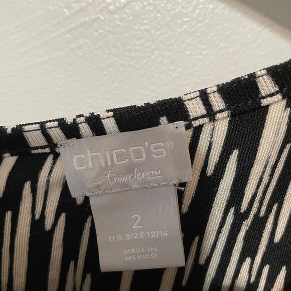 Chicos Travelers Sleeveless Jumpsuit Size 2 (12/14) Black & White Pattern - Picture 4 of 7